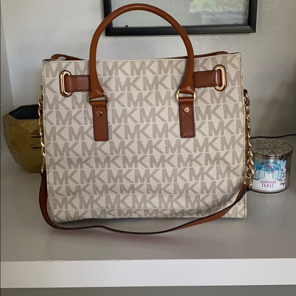 Michael Kors Purse - Picture 6 of 8